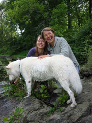 nyasitasasha.jpg (19065 bytes)